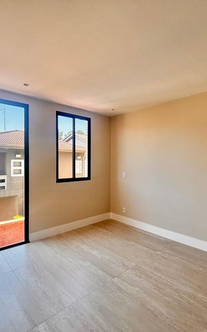 Casa de condomínio à venda com 316m², 4 quartos e 2 vagas Casa de condomínio à venda com 316m², 4 quartos e 2 vagasSuíte 4