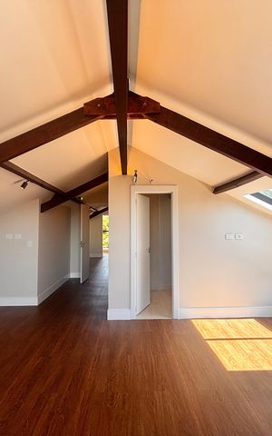 Casa de condomínio à venda com 316m², 4 quartos e 2 vagas Casa de condomínio à venda com 316m², 4 quartos e 2 vagasSuíte 1