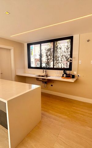 Casa de condomínio à venda com 316m², 4 quartos e 2 vagas Casa de condomínio à venda com 316m², 4 quartos e 2 vagasCozinha
