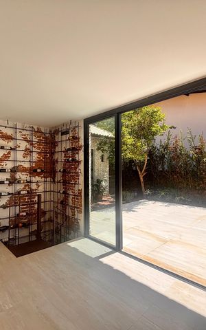 Casa de condomínio à venda com 316m², 4 quartos e 2 vagas Casa de condomínio à venda com 316m², 4 quartos e 2 vagasCozinha