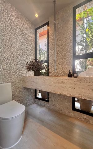 Casa de condomínio à venda com 316m², 4 quartos e 2 vagas Casa de condomínio à venda com 316m², 4 quartos e 2 vagasLavabo