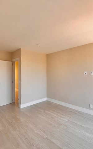 Casa de condomínio à venda com 316m², 4 quartos e 2 vagas Casa de condomínio à venda com 316m², 4 quartos e 2 vagasSuíte 4
