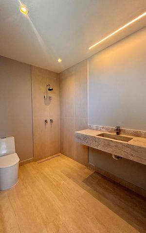 Casa de condomínio à venda com 316m², 4 quartos e 2 vagas Casa de condomínio à venda com 316m², 4 quartos e 2 vagasBanheiro suíte 4