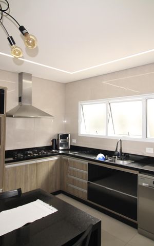 Casa à venda com 240m², 4 quartos e 2 vagasCozinha