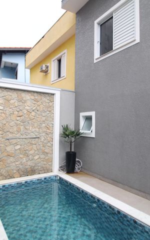Casa à venda com 240m², 4 quartos e 2 vagasÁrea de Serviço