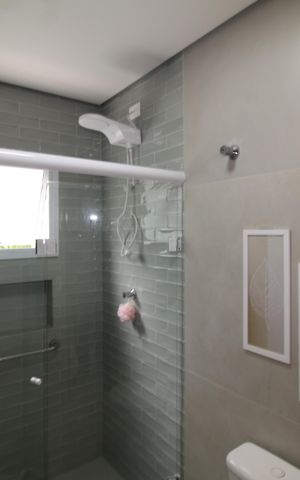Casa à venda com 240m², 4 quartos e 2 vagasBanheiro 2