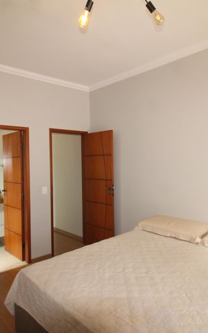 Casa à venda com 240m², 4 quartos e 2 vagasQuarto 2