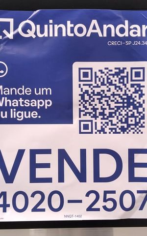 Casa à venda com 240m², 4 quartos e 2 vagasFachada