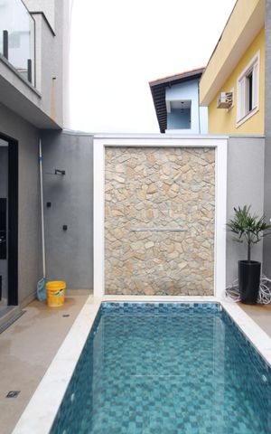 Casa à venda com 240m², 4 quartos e 2 vagasÁrea de Serviço