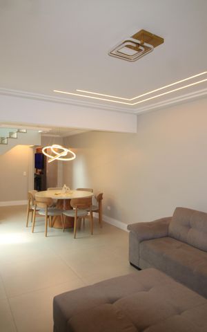 Casa à venda com 240m², 4 quartos e 2 vagasSala
