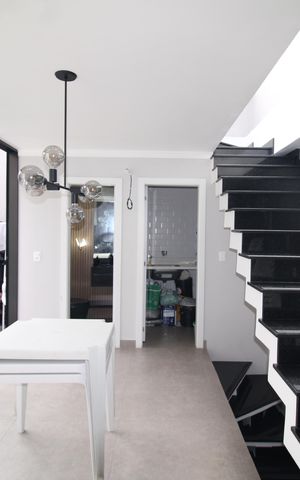 Casa à venda com 240m², 4 quartos e 2 vagasÁrea de Serviço