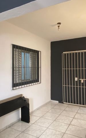 Casa para alugar com 60m², 2 quartos e 1 vagaÁrea externa - Garagem