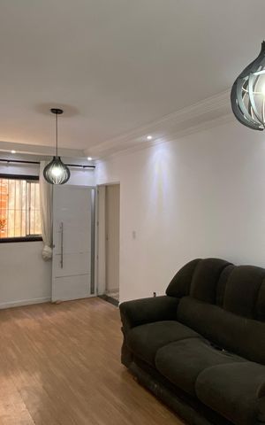Casa para alugar com 60m², 2 quartos e 1 vagaSala