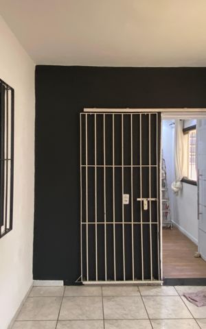 Casa para alugar com 60m², 2 quartos e 1 vagaÁrea externa - Garagem