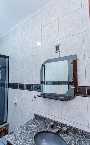 Casa à venda com 250m², 4 quartos e 6 vagas Casa à venda com 250m², 4 quartos e 6 vagasBanheiro