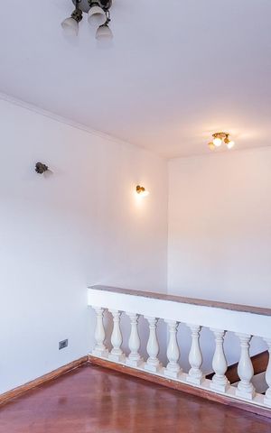 Casa à venda com 250m², 4 quartos e 6 vagas Casa à venda com 250m², 4 quartos e 6 vagasSala 2