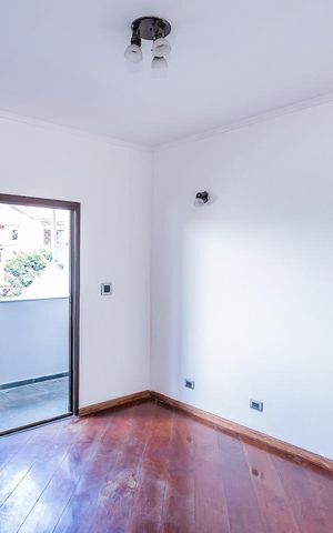 Casa à venda com 250m², 4 quartos e 6 vagas Casa à venda com 250m², 4 quartos e 6 vagasSala 2