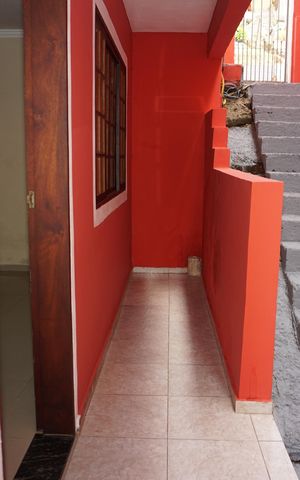Casa para alugar com 110m², 2 quartos e 2 vagasCorredor 2