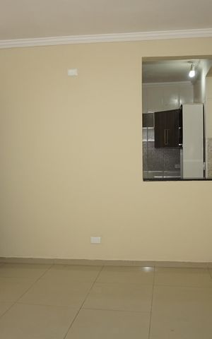 Casa para alugar com 110m², 2 quartos e 2 vagasSala