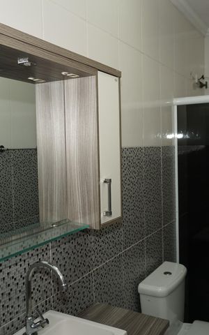 Casa para alugar com 110m², 2 quartos e 2 vagasBanheiro