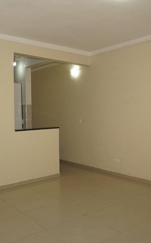 Casa para alugar com 110m², 2 quartos e 2 vagasSala