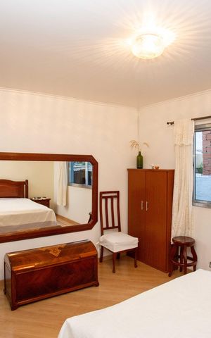Casa à venda com 240m², 4 quartos e 10 vagasSuíte