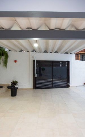 Casa à venda com 240m², 4 quartos e 10 vagasGaragem