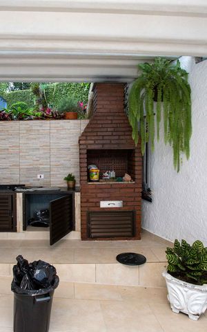 Casa à venda com 240m², 4 quartos e 10 vagasGaragem
