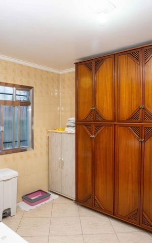 Casa à venda com 240m², 4 quartos e 10 vagasÁrea de Serviço