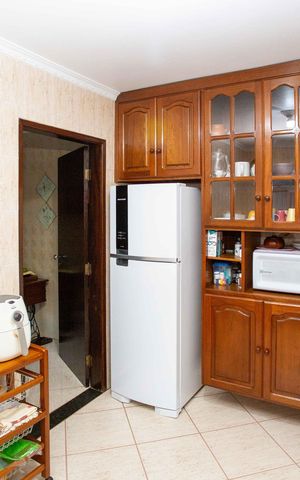 Casa à venda com 240m², 4 quartos e 10 vagasCozinha