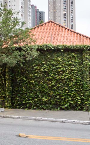 Casa à venda com 240m², 4 quartos e 10 vagasFachada