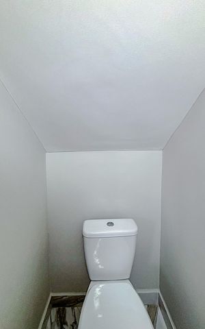Casa de condomínio à venda com 96m², 2 quartos e 1 vagaLavabo