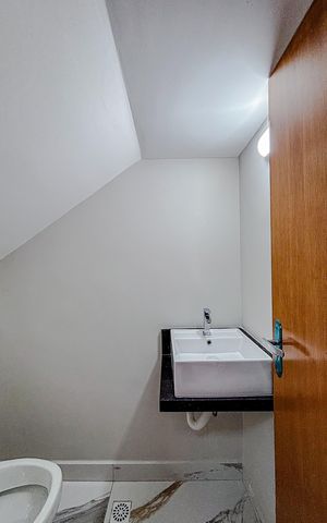 Casa de condomínio à venda com 86m², 2 quartos e 1 vagaLavabo
