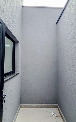 Casa de condomínio à venda com 86m², 2 quartos e 1 vagaÁrea externa