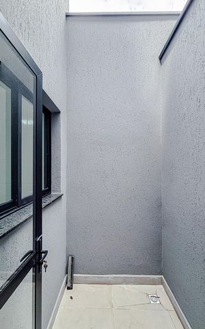 Casa de condomínio à venda com 86m², 2 quartos e 1 vagaÁrea externa