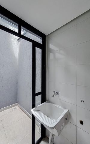 Casa de condomínio à venda com 86m², 2 quartos e 1 vagaÁrea de Serviço