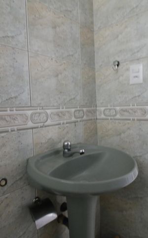 Casa para alugar com 110m², 3 quartos e sem vagaBanheiro