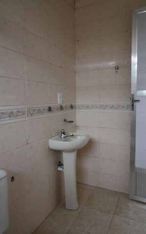 Casa para alugar com 110m², 3 quartos e sem vagaBanheiro