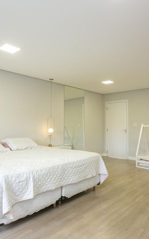 Casa para alugar com 240m², 4 quartos e 4 vagas Casa para alugar com 240m², 4 quartos e 4 vagasSuíte 3