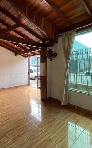 Casa à venda com 68m², 2 quartos e 1 vaga