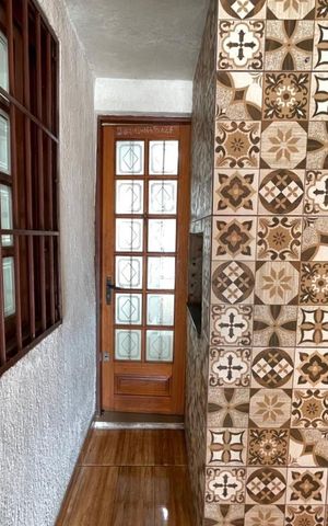 Casa à venda com 68m², 2 quartos e 1 vaga