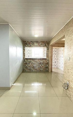 Casa à venda com 68m², 2 quartos e 1 vaga