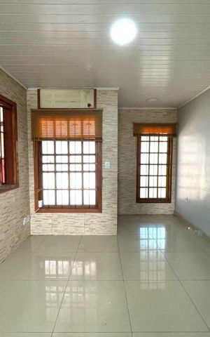 Casa à venda com 68m², 2 quartos e 1 vaga