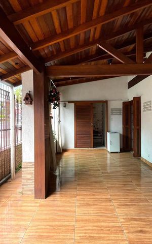 Casa à venda com 68m², 2 quartos e 1 vaga