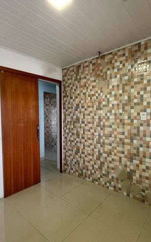 Casa à venda com 68m², 2 quartos e 1 vaga