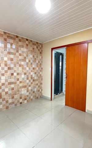 Casa à venda com 68m², 2 quartos e 1 vaga