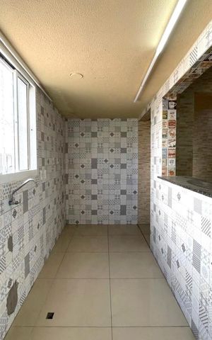 Casa à venda com 68m², 2 quartos e 1 vaga