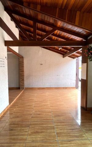 Casa à venda com 68m², 2 quartos e 1 vaga