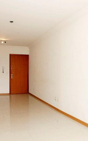 Apartamento à venda com 70m², 2 quartos e 2 vagasSala