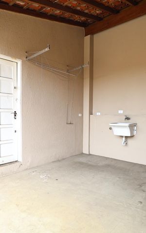 Casa à venda com 181m², 3 quartos e 2 vagas Casa à venda com 181m², 3 quartos e 2 vagasLavanderia